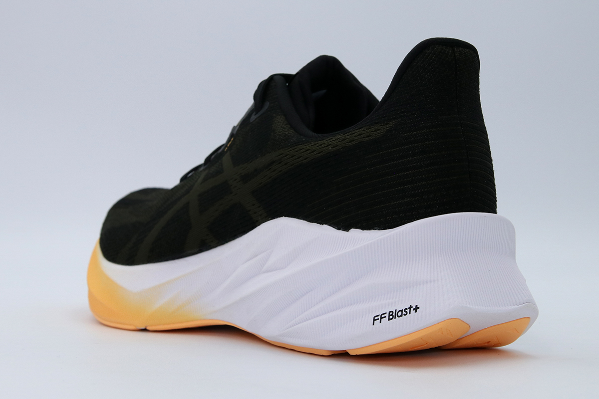 Giày chạy bộ asics dynablast 5