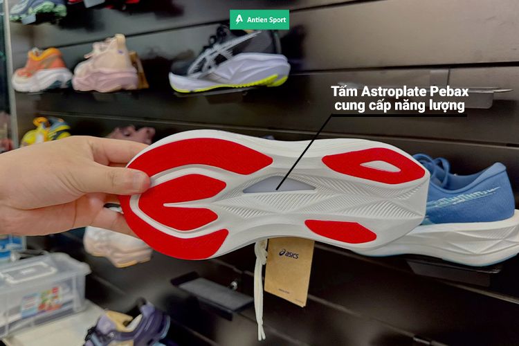 Tích hợp tấm Astroplate tăng cường lực bật tối đa