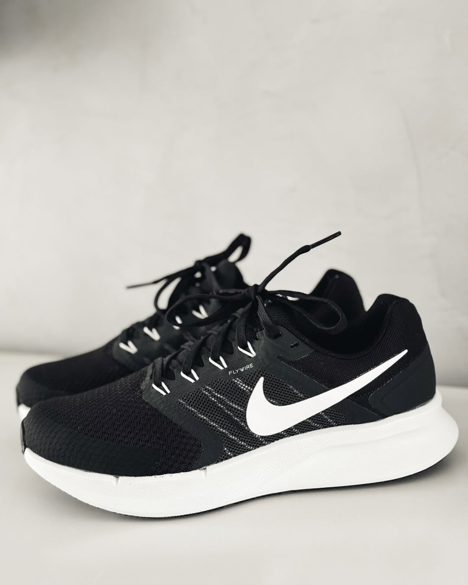 Giày chạy bộ nam Nike Run Swift 3 bản wide với hộp chân rộng rãi, thoải mái