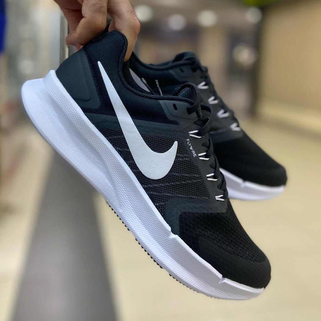 Upper thoáng khí, ôm chắc bàn chân