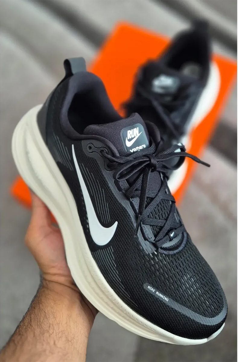 Nike Vomero 18