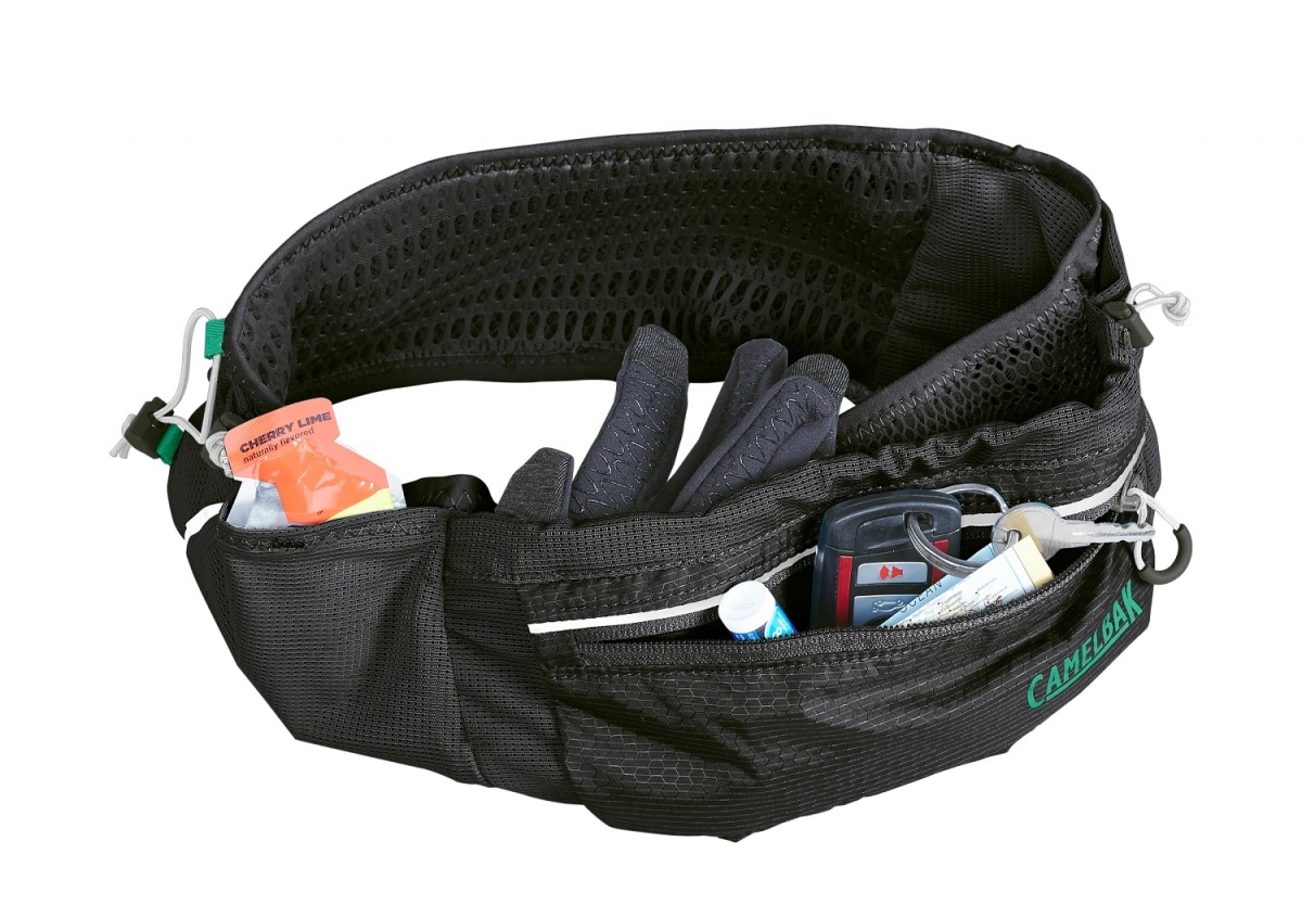 Bố cục của đai chạy bộ camelbak rất thông minh