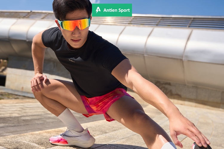 Tập luyện thoải mái với form dáng thể thao vừa vặn